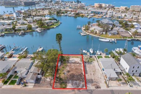 Land in Madeira Beach, Florida № 1679922 - photo 4
