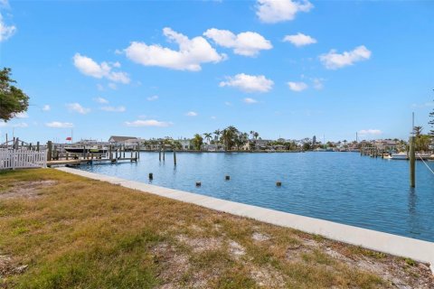 Land in Madeira Beach, Florida № 1679922 - photo 5
