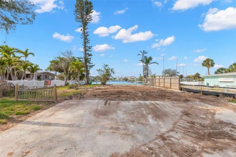 Land in Madeira Beach, Florida № 1679922 - photo 7