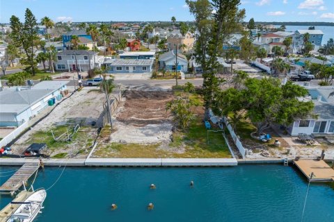 Land in Madeira Beach, Florida № 1679922 - photo 1