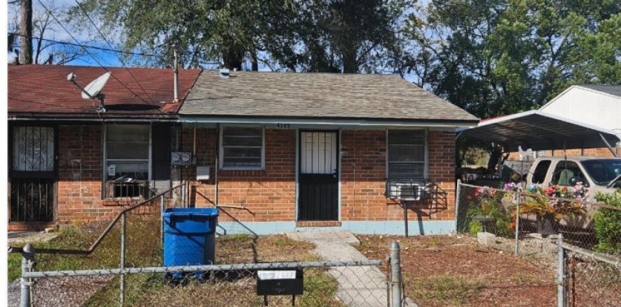 House in Jacksonville, Florida 2 bedrooms, 66.52 sq.m. № 880034