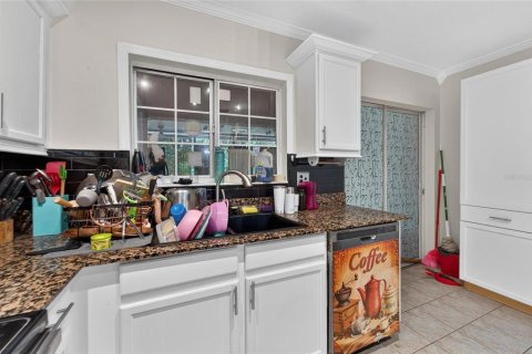 Townhouse in Riverview, Florida 2 bedrooms, 142.33 sq.m. № 2196772 - photo 17