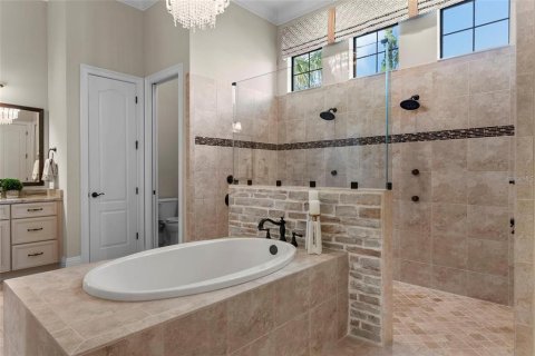 Casa en venta en Thonotosassa, Florida, 8 dormitorios, 760.87 m2 № 1907614 - foto 28