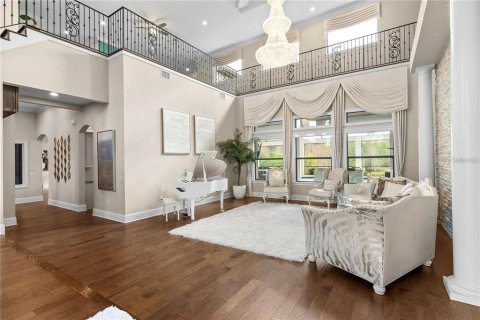 Casa en venta en Thonotosassa, Florida, 8 dormitorios, 760.87 m2 № 1907614 - foto 9