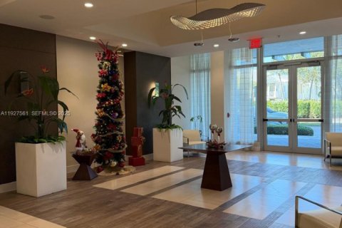 Condo in Doral, Florida, 1 bedroom  № 1994094 - photo 13