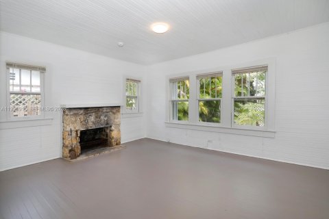 House in Miami, Florida 2 bedrooms, 72 sq.m. № 2066365 - photo 7