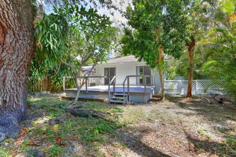 House in Miami, Florida 2 bedrooms, 72 sq.m. № 2066365 - photo 23