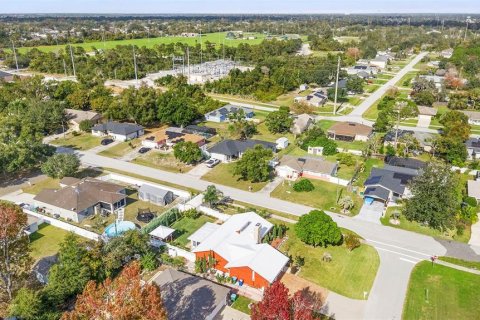 Casa en venta en Deltona, Florida, 3 dormitorios, 140.38 m2 № 2136334 - foto 25