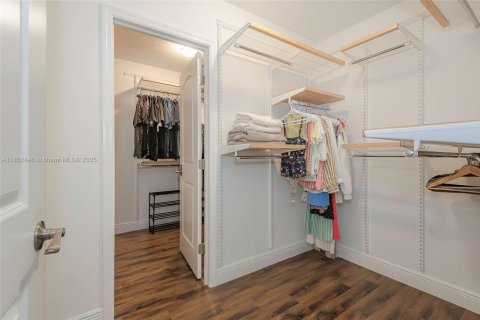 Townhouse in Fort Lauderdale, Florida 4 bedrooms, 325.62 sq.m. № 1872199 - photo 30