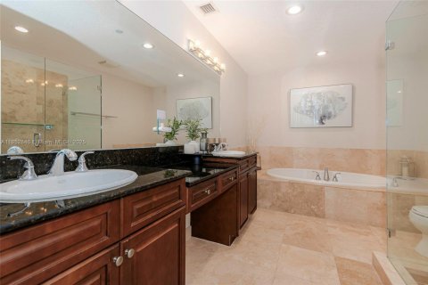 Townhouse in Fort Lauderdale, Florida 4 bedrooms, 325.62 sq.m. № 1872199 - photo 27