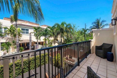 Townhouse in Fort Lauderdale, Florida 4 bedrooms, 325.62 sq.m. № 1872199 - photo 26