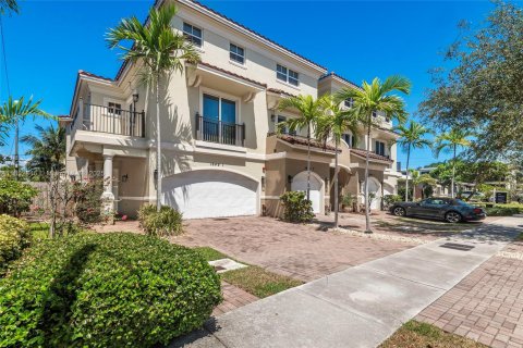 Townhouse in Fort Lauderdale, Florida 4 bedrooms, 325.62 sq.m. № 1872199 - photo 1