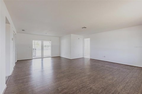 House in Port Charlotte, Florida 2 bedrooms, 123.93 sq.m. № 1613431 - photo 5