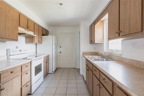 House in Port Charlotte, Florida 2 bedrooms, 123.93 sq.m. № 1613431 - photo 6