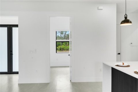 House in Lehigh Acres, Florida 4 bedrooms, 153.29 sq.m. № 2308552 - photo 18