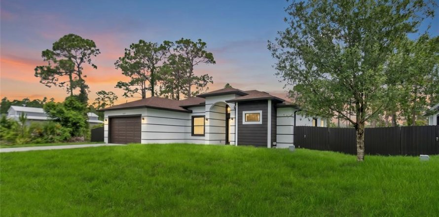 House in Lehigh Acres, Florida 4 bedrooms, 153.29 sq.m. № 2308552