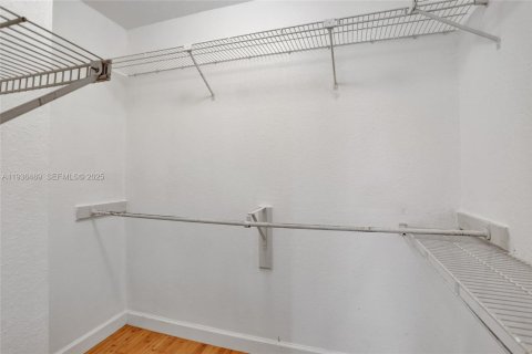 Condo in Coral Springs, Florida, 1 bedroom  № 1994517 - photo 3