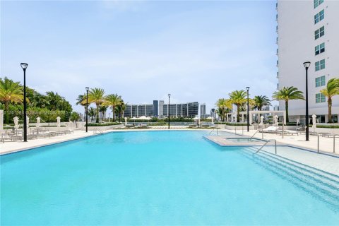 Condo in Aventura, Florida, 4 bedrooms  № 1726926 - photo 29