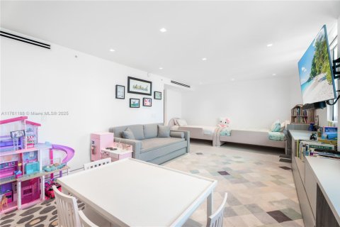 Condo in Aventura, Florida, 4 bedrooms  № 1726926 - photo 20
