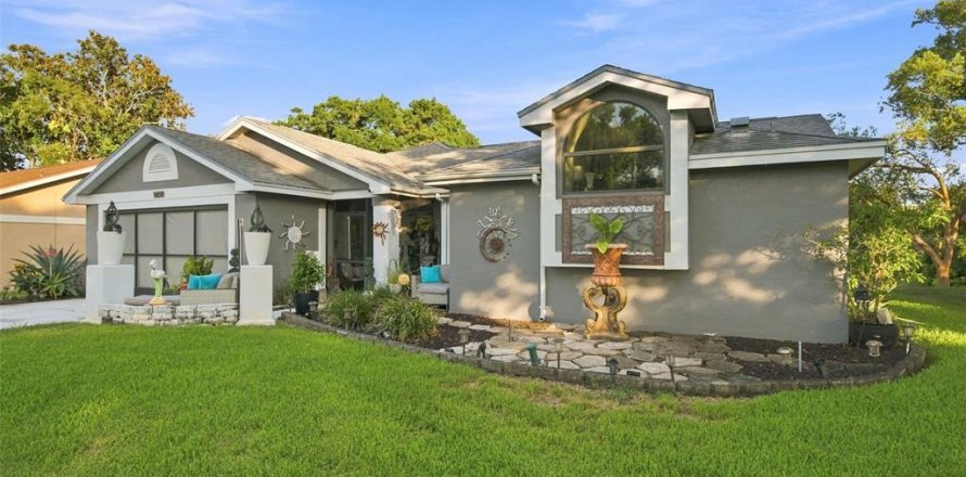 Villa ou maison à Hudson, Floride 3 chambres, 159.88 m2 № 2313320