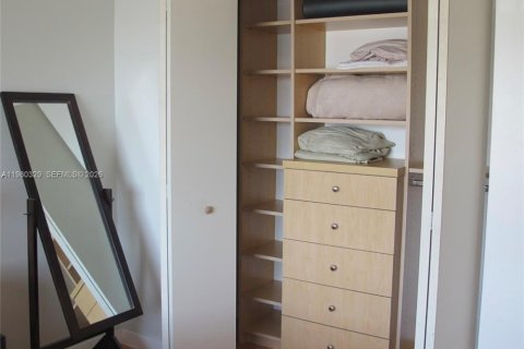 Condo in Sunny Isles Beach, Florida, 1 bedroom  № 2079926 - photo 19