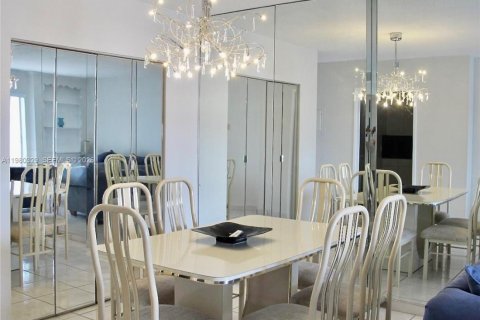 Condo in Sunny Isles Beach, Florida, 1 bedroom  № 2079926 - photo 27
