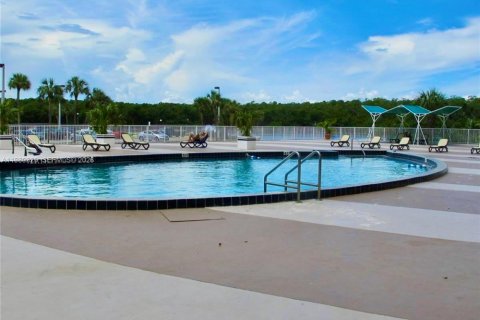 Condo in Sunny Isles Beach, Florida, 1 bedroom  № 2079926 - photo 8