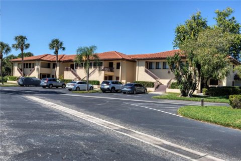 Condominio en alquiler en Sarasota, Florida, 2 dormitorios, 98.94 m2 № 1253963 - foto 3