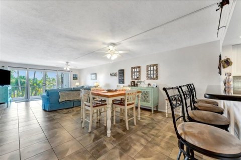 Condominio en alquiler en Bradenton, Florida, 2 dormitorios, 128.95 m2 № 1386505 - foto 5