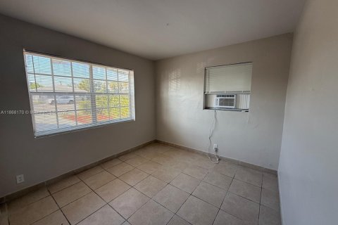 Casa en alquiler en Riviera Beach, Florida, 2 dormitorios, 78.97 m2 № 1979325 - foto 10