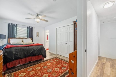 Condo in Gainesville, Florida, 3 bedrooms  № 1815873 - photo 22