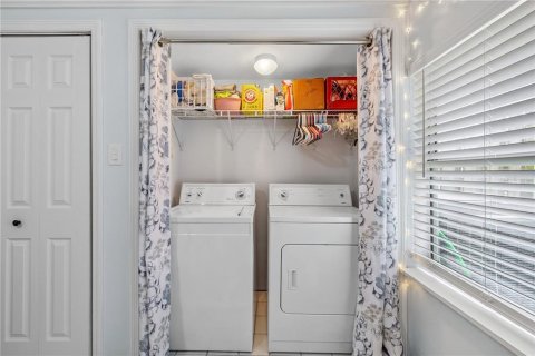 Condo in Gainesville, Florida, 3 bedrooms  № 1815873 - photo 17