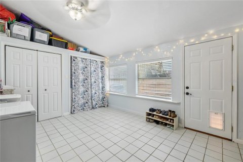 Condo in Gainesville, Florida, 3 bedrooms  № 1815873 - photo 18
