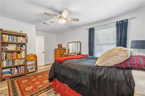 Condo in Gainesville, Florida, 3 bedrooms  № 1815873 - photo 21