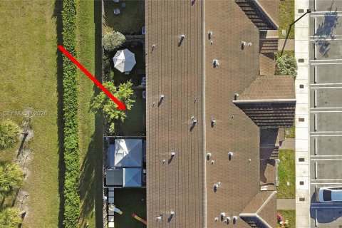 Touwnhouse à vendre à Miami, Floride: 3 chambres, 147.44 m2 № 1999343 - photo 26