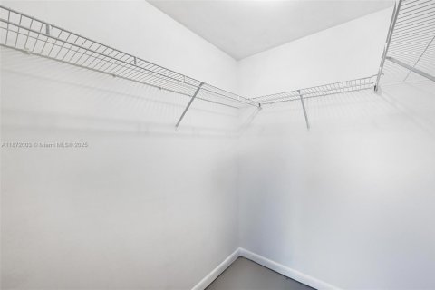 Appartement à louer à Miami, Floride: 1 chambre, 90.86 m2 № 1926758 - photo 18
