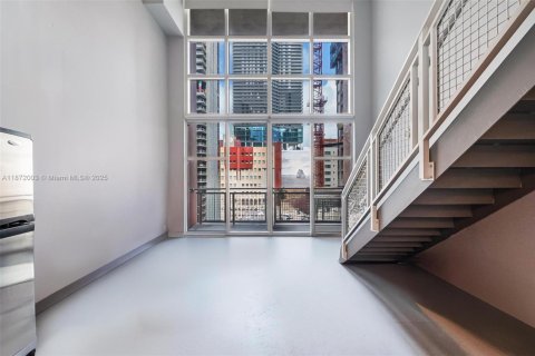 Appartement à louer à Miami, Floride: 1 chambre, 90.86 m2 № 1926758 - photo 2