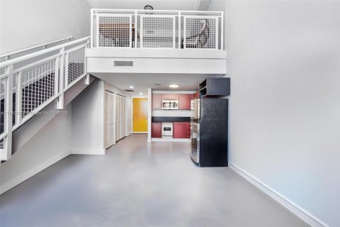 Appartement à louer à Miami, Floride: 1 chambre, 90.86 m2 № 1926758 - photo 3