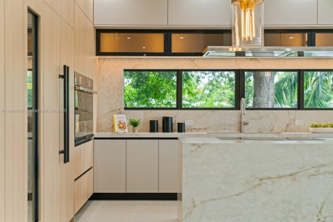 Casa en venta en Wilton Manors, Florida, 5 dormitorios, 438.31 m2 № 1831061 - foto 14