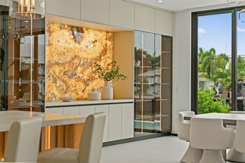 Casa en venta en Wilton Manors, Florida, 5 dormitorios, 438.31 m2 № 1831061 - foto 6