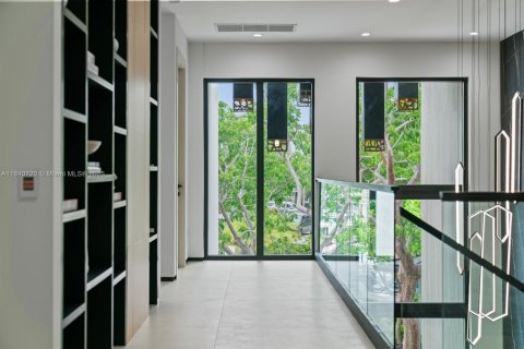 Casa en venta en Wilton Manors, Florida, 5 dormitorios, 438.31 m2 № 1831061 - foto 23