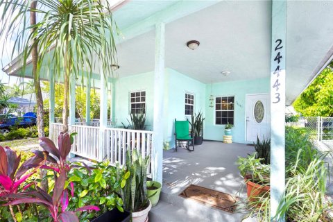 House in Homestead, Florida 3 bedrooms, 115.2 sq.m. № 2248888 - photo 15