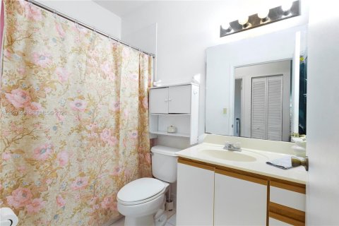 House in Homestead, Florida 3 bedrooms, 115.2 sq.m. № 2248888 - photo 7