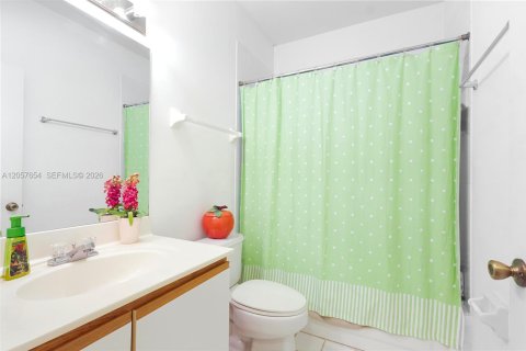 House in Homestead, Florida 3 bedrooms, 115.2 sq.m. № 2248888 - photo 9