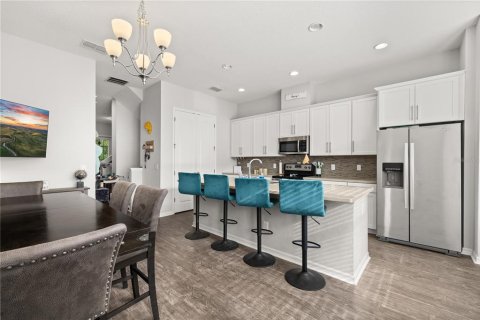 Townhouse in Oviedo, Florida 3 bedrooms, 169.08 sq.m. № 1613654 - photo 18