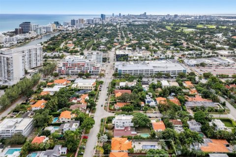 Villa ou maison à vendre à Miami Beach, Floride: 3 chambres, 181.44 m2 № 1963969 - photo 3