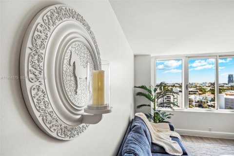 Condo in Miami Beach, Florida, 1 bedroom № 2031121 - photo 10