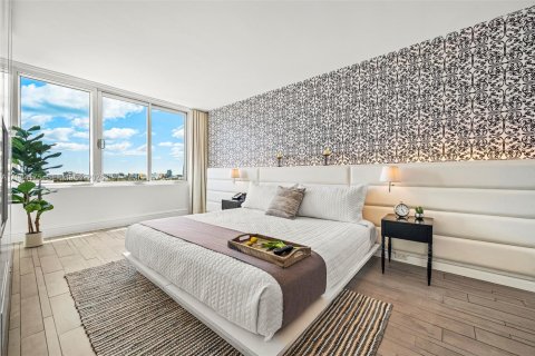 Condo in Miami Beach, Florida, 1 bedroom № 2031121 - photo 5