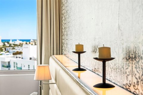 Condo in Miami Beach, Florida, 1 bedroom № 2031121 - photo 19