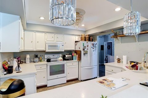 Casa en venta en Spring Hill, Florida, 3 dormitorios, 191.56 m2 № 2385703 - foto 20